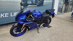 2025 Yamaha YZF-R3 Blue