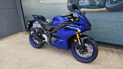 2025 Yamaha YZF-R3 Blue