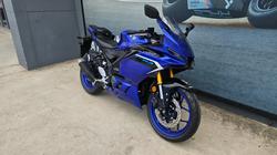 2025 Yamaha YZF-R3 Blue