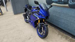 2025 Yamaha YZF-R3 Blue