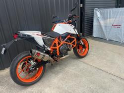 2015 KTM 690 Duke R