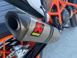 2015 KTM 690 Duke R Duke White