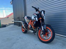 2015 KTM 690 Duke R Duke White