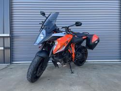 2017 KTM 1290 Super Duke GT Super Duke Orange