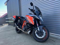 2017 KTM 1290 Super Duke GT Super Duke Orange