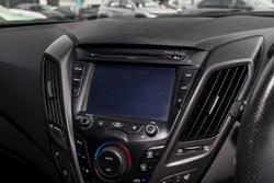 2016 Hyundai Veloster SR Turbo +