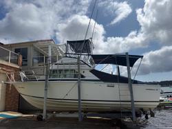 1996 Caribbean 28 FLYBRIDGE CRUISER