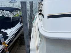 1996 Caribbean 28 FLYBRIDGE CRUISER