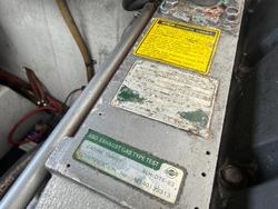 1996 Caribbean 28 FLYBRIDGE CRUISER