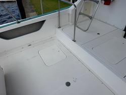 1996 Caribbean 28 FLYBRIDGE CRUISER