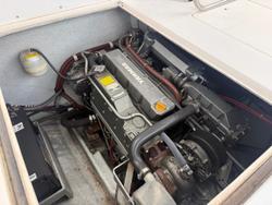 1996 Caribbean 28 FLYBRIDGE CRUISER