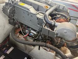 1996 Caribbean 28 FLYBRIDGE CRUISER