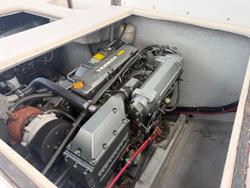 1996 Caribbean 28 FLYBRIDGE CRUISER