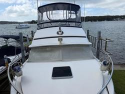 1996 Caribbean 28 FLYBRIDGE CRUISER