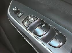 2023 Nissan Navara ST-X