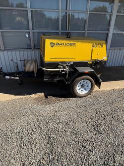 2024 Bruder Ag176