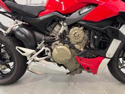 2020 Ducati Streetfighter V4 Streetfighter Red