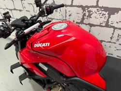 2020 Ducati Streetfighter V4 Streetfighter Red