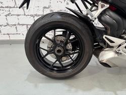 2020 Ducati Streetfighter V4 Streetfighter Red