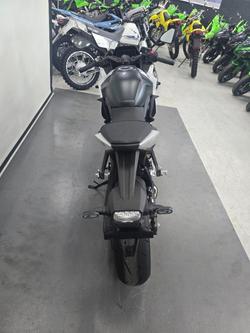 2025 Suzuki GSX-8R (GSX800FRQ) SILVER