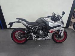 Suzuki GSX-8R (GSX800FRQ)