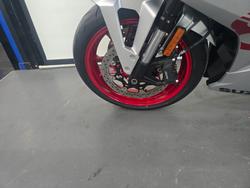 2025 Suzuki GSX-8R (GSX800FRQ) SILVER