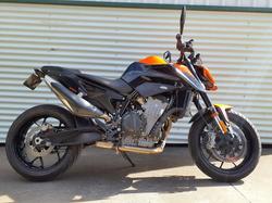 KTM 890 Duke