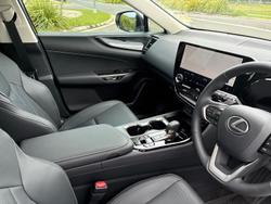 2025 Lexus NX 450h+ Luxury