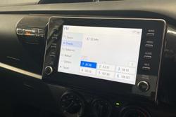 2025 Toyota Hilux SR