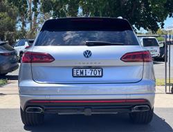 2020 Volkswagen Touareg 210TDI R-Line