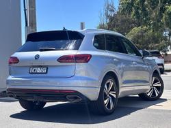 2020 Volkswagen Touareg 210TDI R-Line