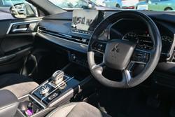 2023 Mitsubishi Outlander Black Edition