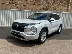 2022 Mitsubishi Outlander LS