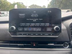 2022 Mitsubishi Outlander LS