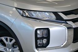 2025 Mitsubishi ASX LS