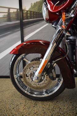 2012 Harley-davidson CVO STREET GLIDE MAROON