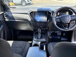 2025 Isuzu D-MAX X-RIDER