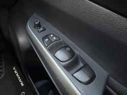 2024 Nissan Navara ST