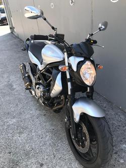 2010 Suzuki Gladius 650 (SFV650)