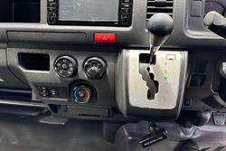 2018 Toyota Hiace Commuter