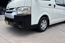 2018 Toyota Hiace Commuter
