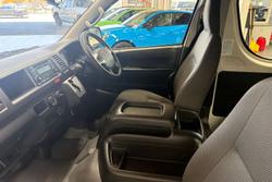 2016 Toyota Hiace Commuter