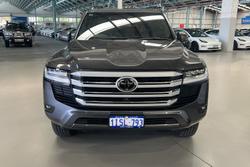 2025 Toyota Landcruiser VX