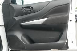 2022 Nissan Navara SL