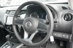 2022 Nissan Navara SL