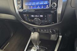 2023 Nissan Navara ST-X