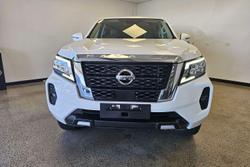 2023 Nissan Navara ST-X