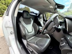 2014 Holden Special Vehicles Maloo R8 GEN-F MY14 Heron White