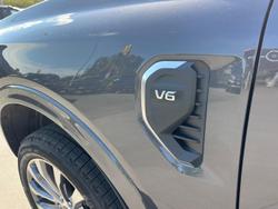 2025 Ford Everest Platinum