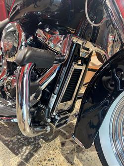 2020 Harley-Davidson Deluxe 107 (FLDE) Softail Blue